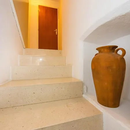 Shisha Stone House